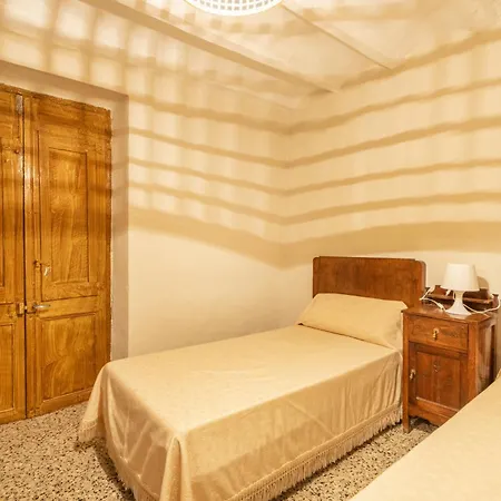 Casa Estel Miracle Juncosa