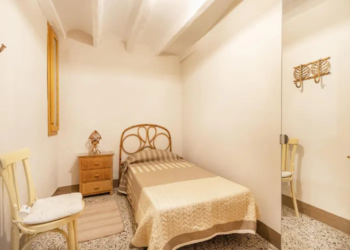 Casa Estel Miracle Juncosa